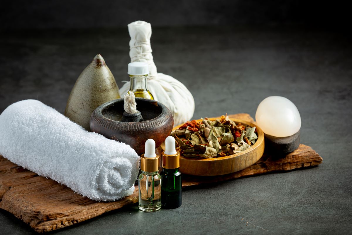 Benefits of Ayurvedic Massage.